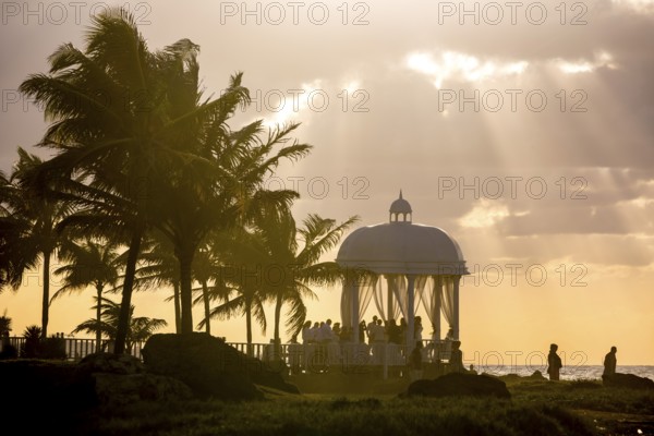 Wedding pavilion on the beach of Varadero with sunset in the hotel complex PARADISUS VARADERO