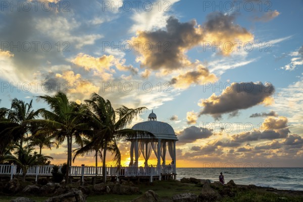 Wedding pavilion on the beach of Varadero with sunset in the hotel complex PARADISUS VARADERO