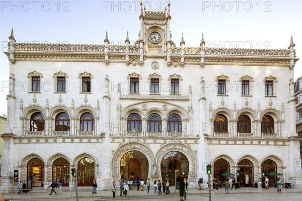 Art Nouveau façade Estação ferroviária do Rossio, Santa Justa - Lisboa do Rossio railway station,
