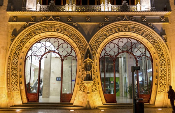 Art Nouveau façade Estação ferroviária do Rossio, Santa Justa - Lisboa do Rossio railway station,