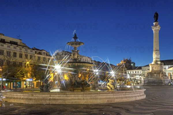 Fountain, Praça do Rossio, cobblestones in wave form, wave pattern, Lisbon, Lisbon district,