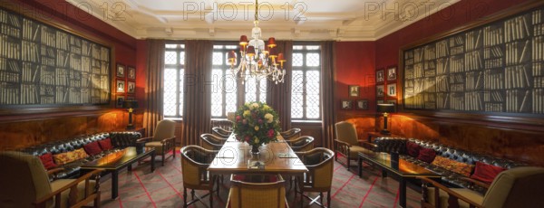 Library in the hotel, lounge, Grande Hotel do Porto, Oporto, Porto district, Portugal, Europe,