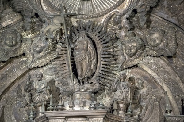 Chiselled silver altarpiece, Da Sé Cathedral, Barredo district, UNESCO World Heritage Site, Oporto,