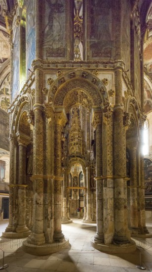Charola, original Templar church, octagonal rotunda, fortress of Tomar, castle of the Knights