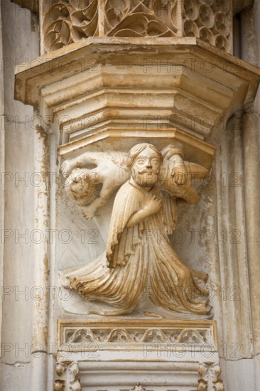 Monastery of Santa Maria da VitÃüria, UNESCO World Heritage Site, main portal with four-winged