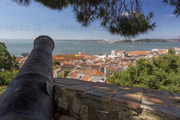 Medieval cannon, view from the castle Castelo de São Jorge to the old town of Lisbon, Lisbon,