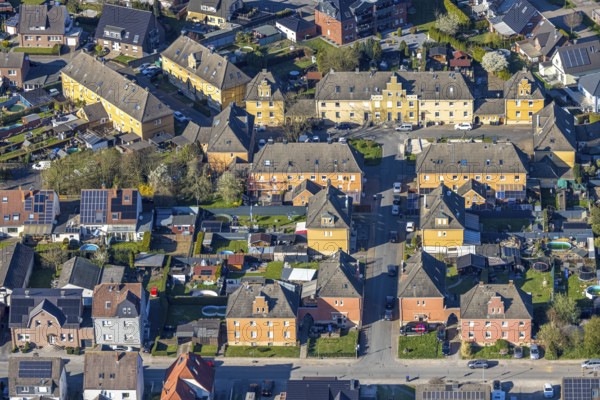Aerial view, residential area housing estate multi-family houses Fährenkamp corner Pappelweg,