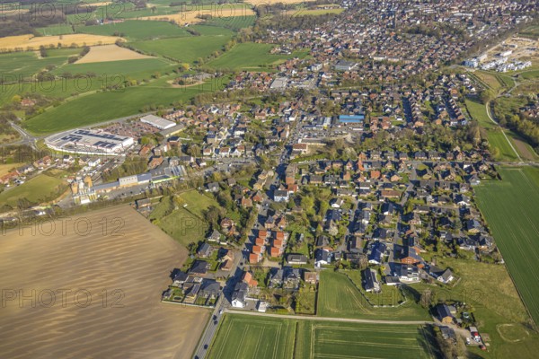 Aerial view, residential area Römerstraße am Auenpark, bycatch, Selm, Münsterland, North