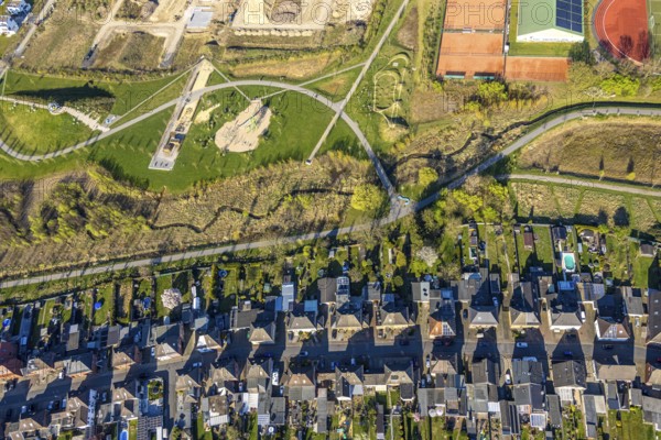 Aerial view, Auenpark and Selmer Bach with green area, residential area Grüner Weg, bycatch, Selm,