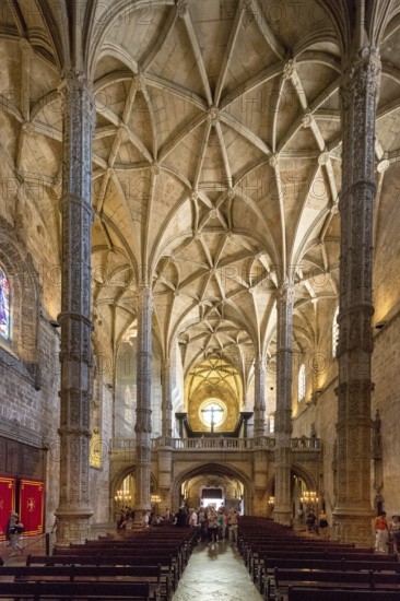 Nave, Mosteiro dos Jerónimos, UNESCO World Heritage Site, Lisbon, Lisbon District, Portugal