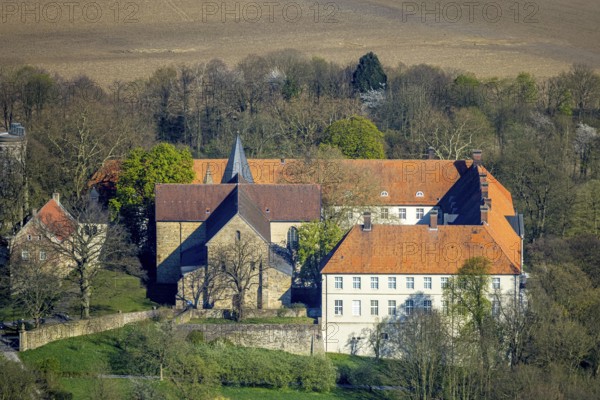 Aerial view, Cappenberg Castle, LWL Museum of Art and Culture with Catholic Collegiate Church
