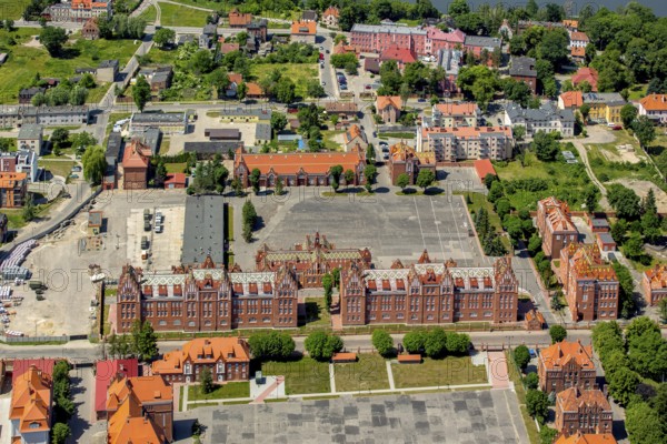 Malbork, Castle, Brick Gothic, River Nogat, City of Marienburg, Seat of the Grand Masters of the
