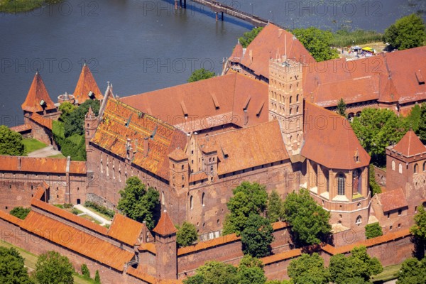 Malbork, Castle, Brick Gothic, River Nogat, City of Marienburg, Seat of the Grand Masters of the