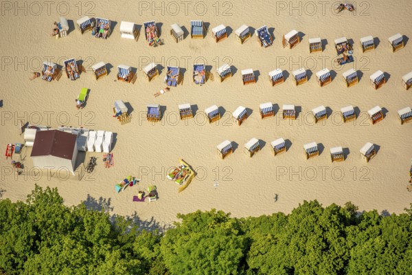 Sandy beach beach, beach chairs, KoÅ'obrzeg, Baltic Sea coast, holiday region, Województwo