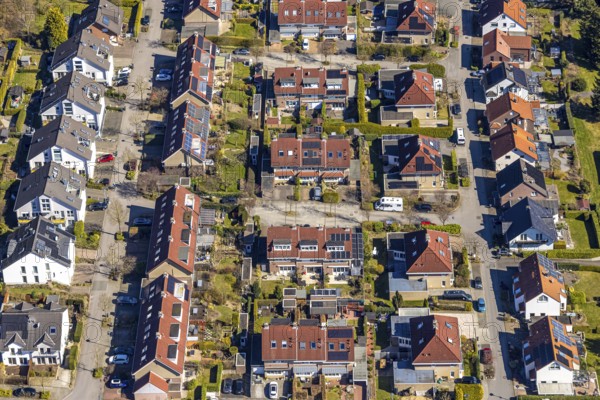 Aerial view, housing estate with red roofs between Zur Alten Schule and Hofstraße, Grundschöttel,