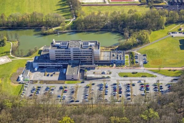 Aerial view, Hospital St. Christophorus Werne with car park, Am See, Werne, Ruhr area, North
