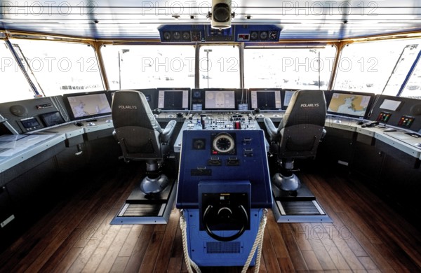 Ship MS Polarlys, command bridge, Honningsvåg, Finnmark, Norway, Scandinavia, Europe, adventure