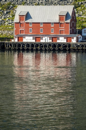 Foldalbruket kystkultursenter, museum, Norwegian house in red colours, jetty, Kjøllefjord,