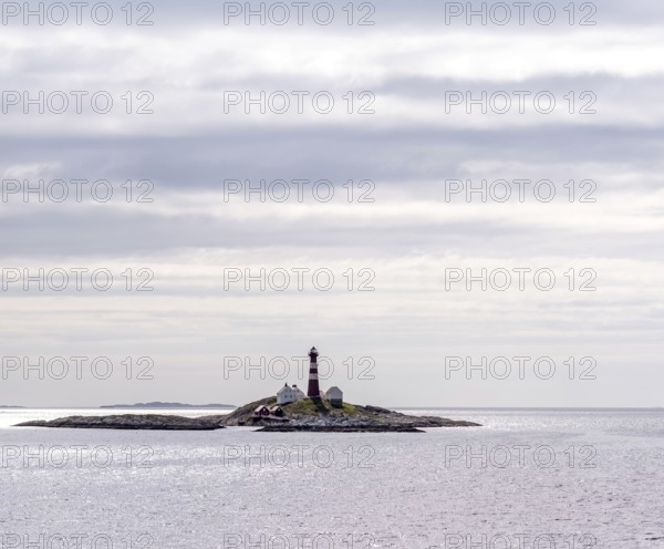 Landegode Fyr lighthouse, EgglesÃ¸ya skerry, Landegode, Nordland, Norway, Scandinavia, Europe,