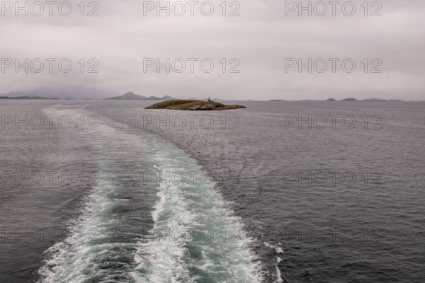 Arctic Circle Globe, Vikingen Island, foaming spray, Tonnes, Nordland, Norway, Scandinavia, Europe,