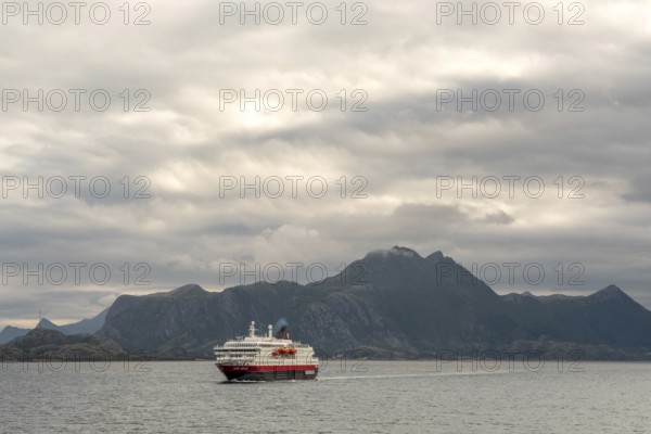 Ship MS Kong Harald, Bolga, Nordland, Norway, Scandinavia, Europe, adventure trip, mountains, rocky
