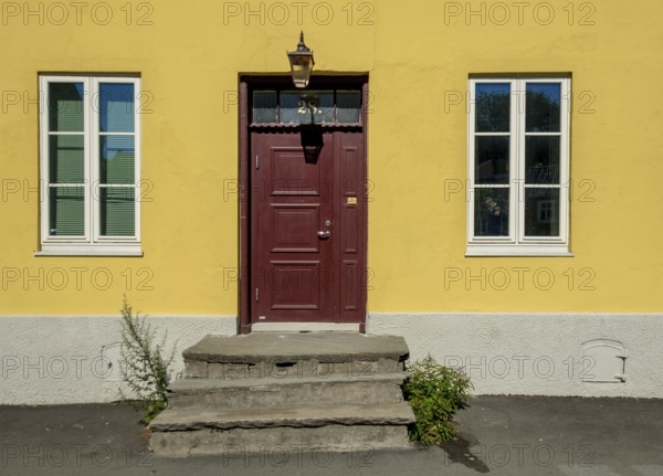 Shapes and colours, picturesque doors and windows, Nedre Bakklandet, Nygata Street, Trondheim,