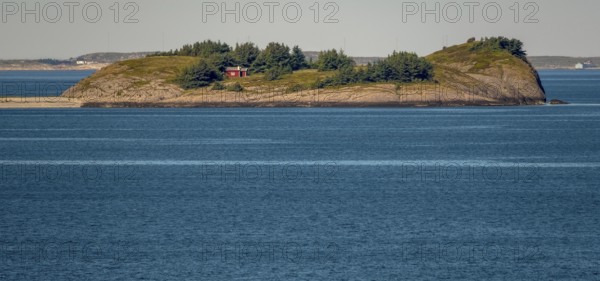 Island with house in the Trondheimfjord, Uthaug, Trøndelag, Norway, Scandinavia, Europe, adventure
