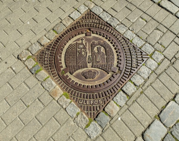 Canal cover Ulefos, coat of arms of Trondheim, Trondheim, Trøndelag, Norway, Scandinavia, Europe,