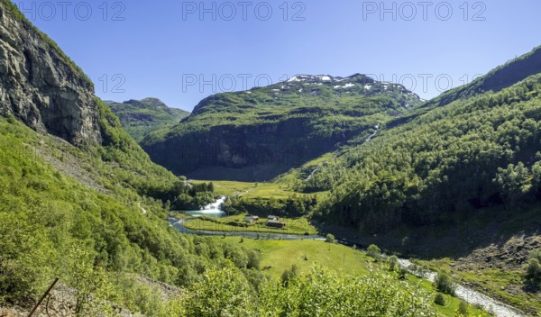Journey on the Flam Railway, iron railway journey, view from the Flåmsbana, Ryavegen, mountains,