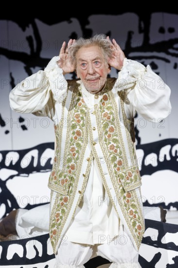 Dieter Hallervorden at the photo rehearsal for the play 'Der eingebildet Kranke' at the palace