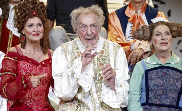Dieter Hallervorden, Christiane Zander and Dagmar Biener at the photo rehearsal for the play 'Der