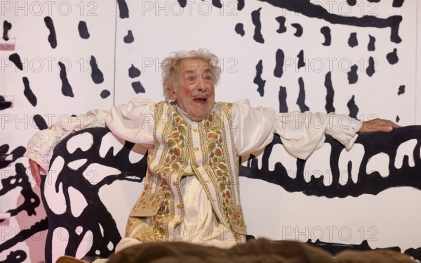 Dieter Hallervorden at the photo rehearsal for the play 'Der eingebildet Kranke' at the palace