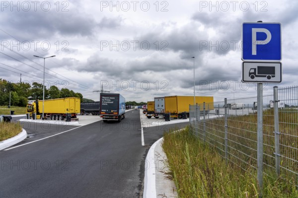 New large service area for trucks on the A1 motorway, largest parking area for trucks in North