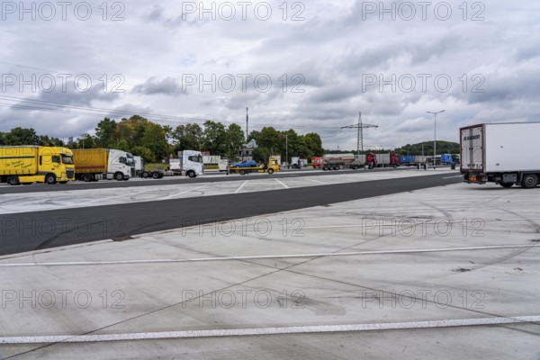 New large service area for trucks on the A1 motorway, largest parking area for trucks in North