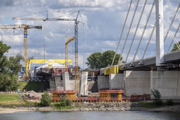 New construction of the second motorway bridge Neuenkamp of the A40, over the Rhine near Duisburg,