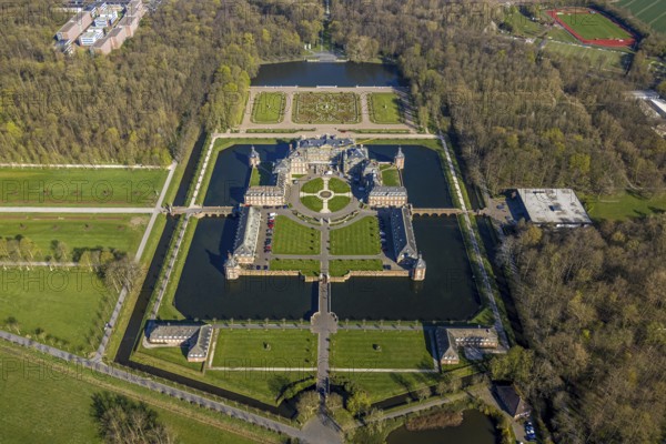 Aerial view, Nordkirchen Castle, baroque castle complex, castle garden, moated castle, construction