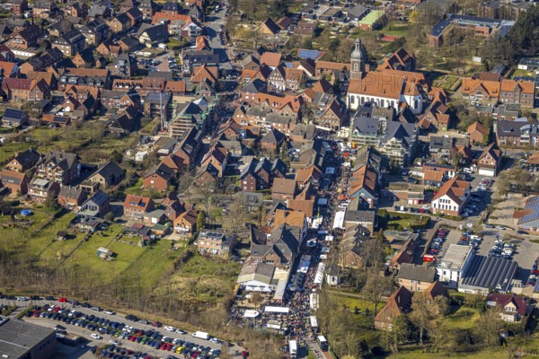 Aerial view, Holland market on the Schlossstraße in Nordkirchen, stalls and 10000 visitors,