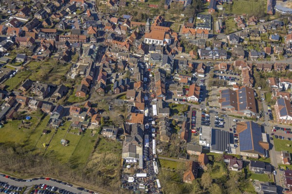 Aerial view, Holland market on the Schlossstraße in Nordkirchen, stalls and 10000 visitors,