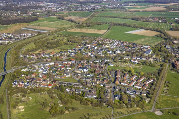 Aerial view, residential area, local view Horstmar at the river Seseke, catholic cemetery Lünen,