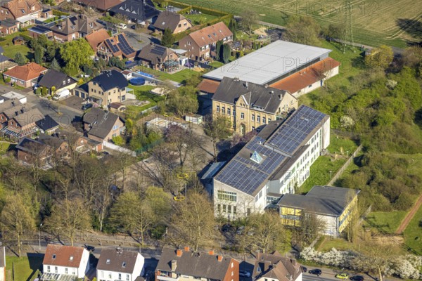 Aerial view, Ludwig-Uhland-Realschule, building with solar roof, Horstmar, Lünen, Ruhr area, North