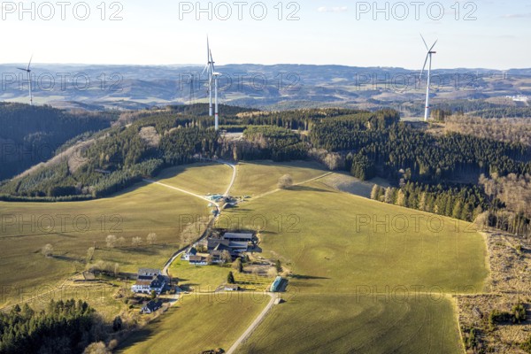 Aerial view, district Wohnsieldlung Stöppel, forest with forest damage, wind power plant,