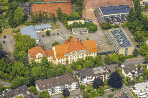 Aerial view, Gymnasium Waldstraße with schoolyard, sports hall with solar panels, Hattingen, Ruhr