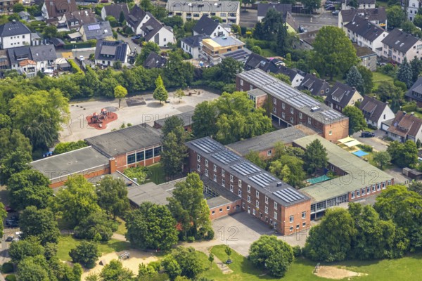 Aerial photo, Community primary school GGS Oberwinzerfeld, roof with solar panels, AWO day care