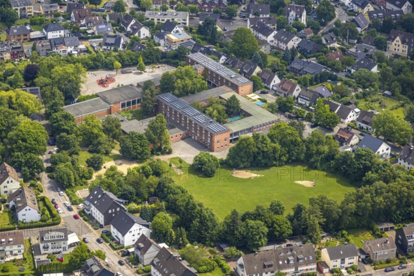 Aerial photo, Community primary school GGS Oberwinzerfeld, roof with solar panels, AWO day care