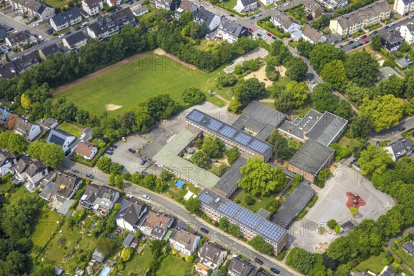 Aerial photo, Community primary school GGS Oberwinzerfeld, roof with solar panels, AWO day care
