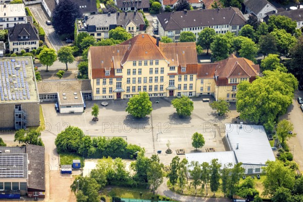 Aerial view, Waldstraße grammar school with schoolyard, Hattingen, Ruhr area, North