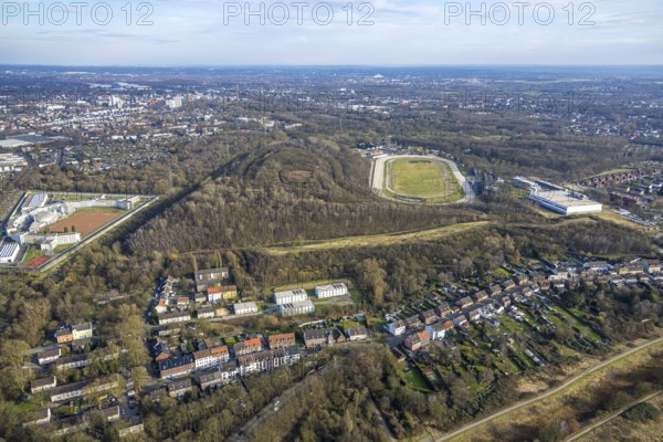Aerial view, residential area and refugee homes on Katernberger Straße, Halde Zollverein 4/11 slag