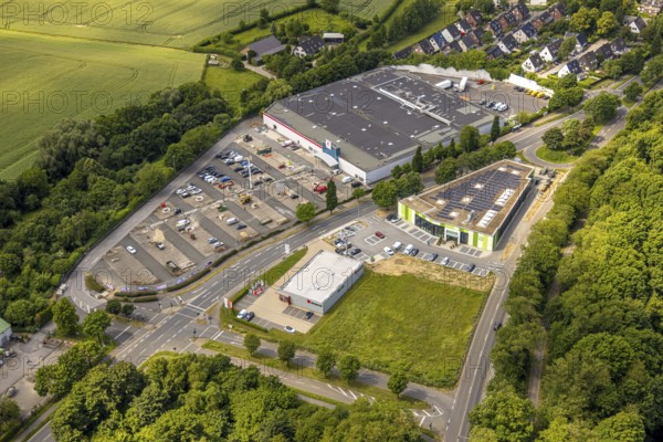 Aerial view, Kaufland supermarket with car park, new building Raiffeisen-Markt Heiligenhaus garden