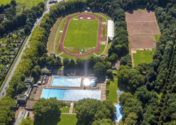 Aerial view, Gladbeck open-air swimming pool and Gladbeck stadium - Vestische Kampfbahn, Butendorf,
