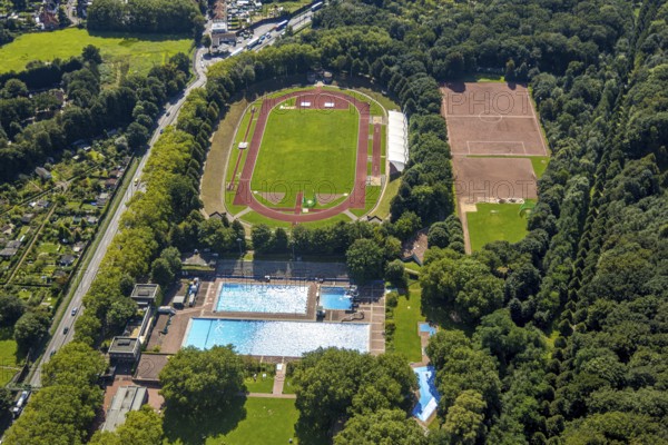 Aerial view, Gladbeck open-air swimming pool and Gladbeck stadium - Vestische Kampfbahn, Butendorf,